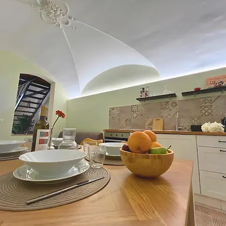 Giati - Cortile Privato & Metro Σπίτι διακοπών Κατάνια